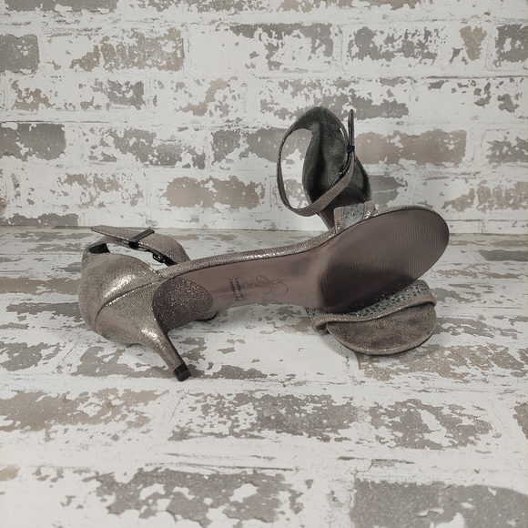 Adrianna Papell Silver Strap Studded Open Toe Heel Sandals V125 - Picture 5 of 8